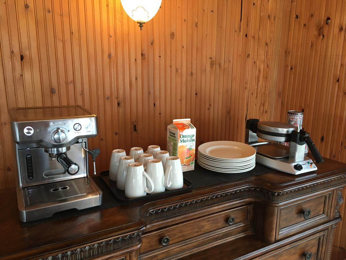 La Chouette Viree Acomodação com café da manhã Les Bergeronnes Exterior foto
